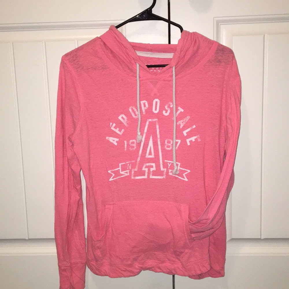 Light weight pullover